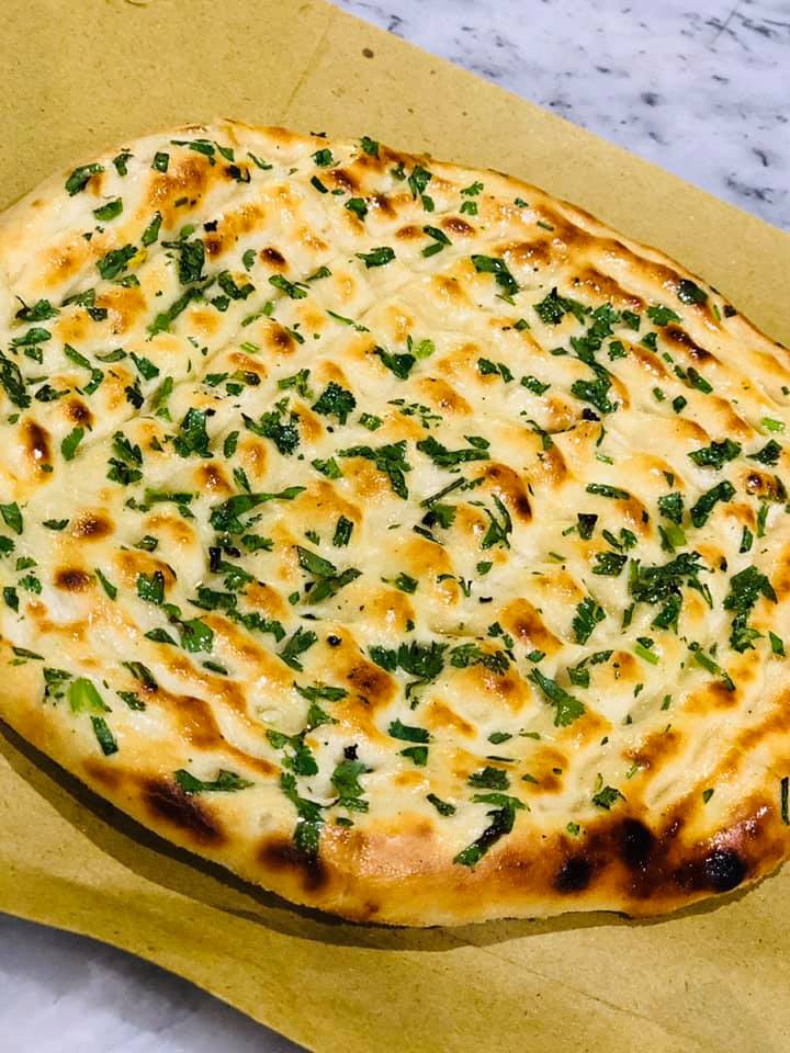 Roghani Garlic Naan